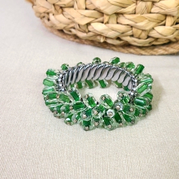 VINTAGE Made in Japan 60s Bracelet Green Glass and Silver Metal - Picture 2 of 6